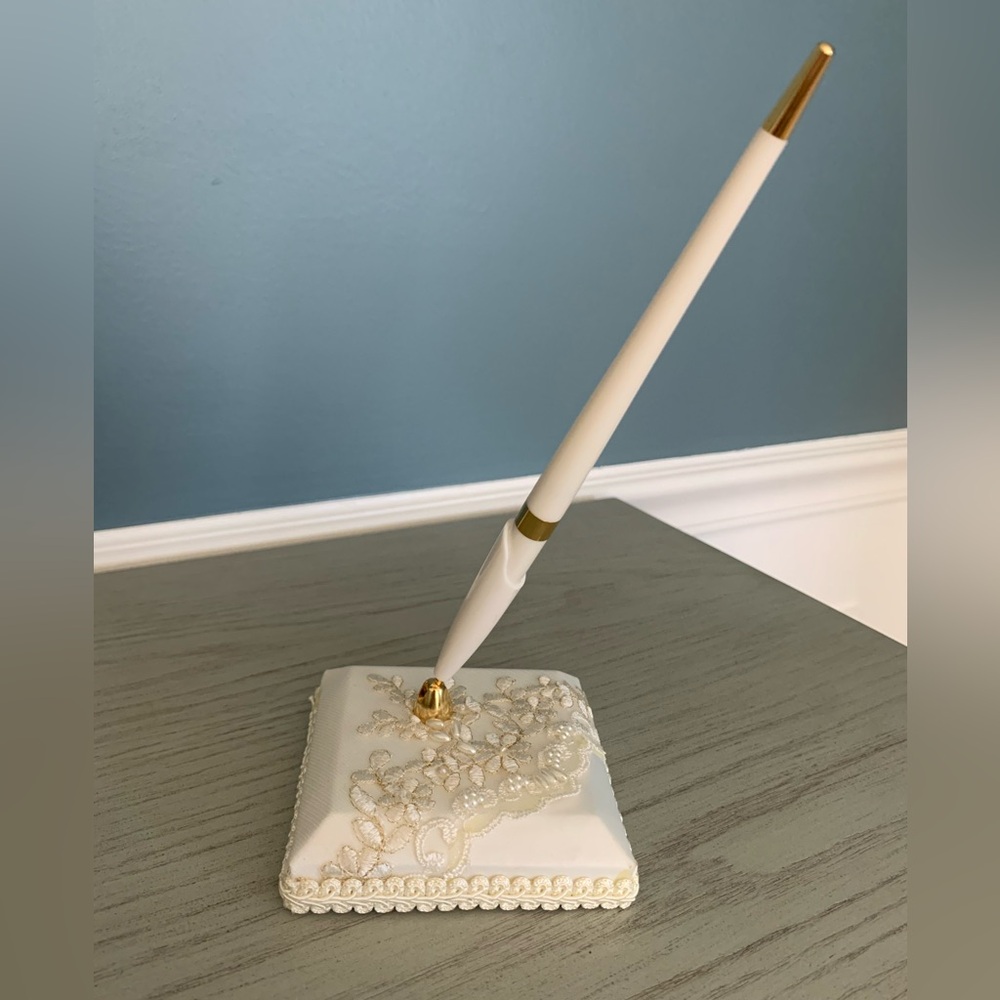 Wedding / shower guest pen / holder